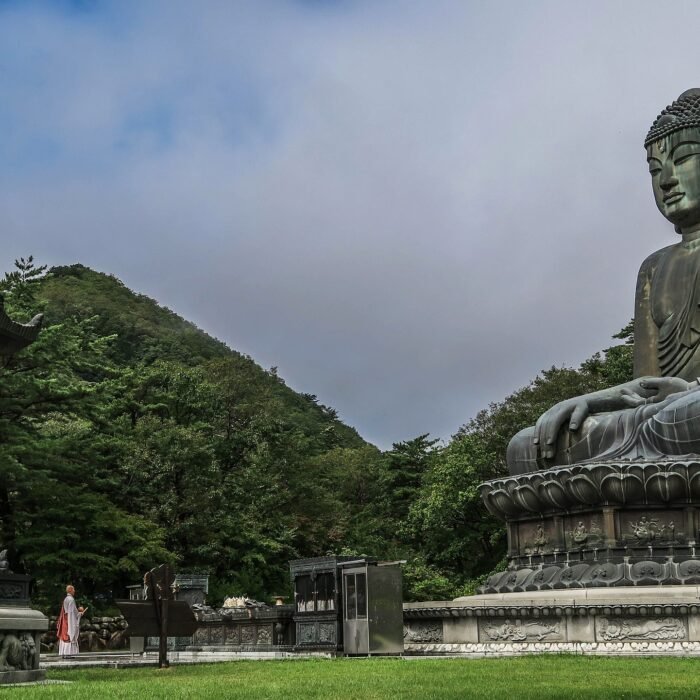 Sinheungsa_Temple_(신흥사)_in_Seoraksan_National_Park